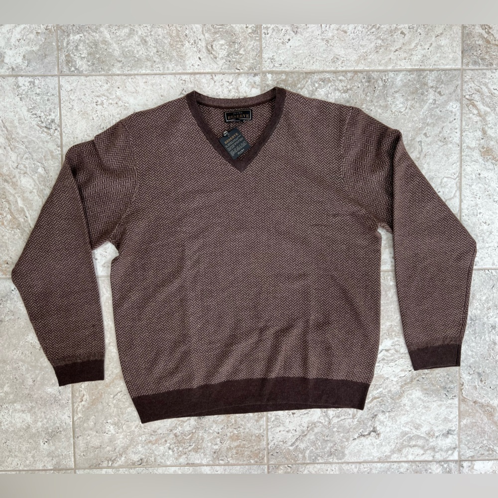 Jos A. Bank NWT Reserve Collection Wool V-Neck Brown Herringbone Sweater, XL - Picture 8 of 8